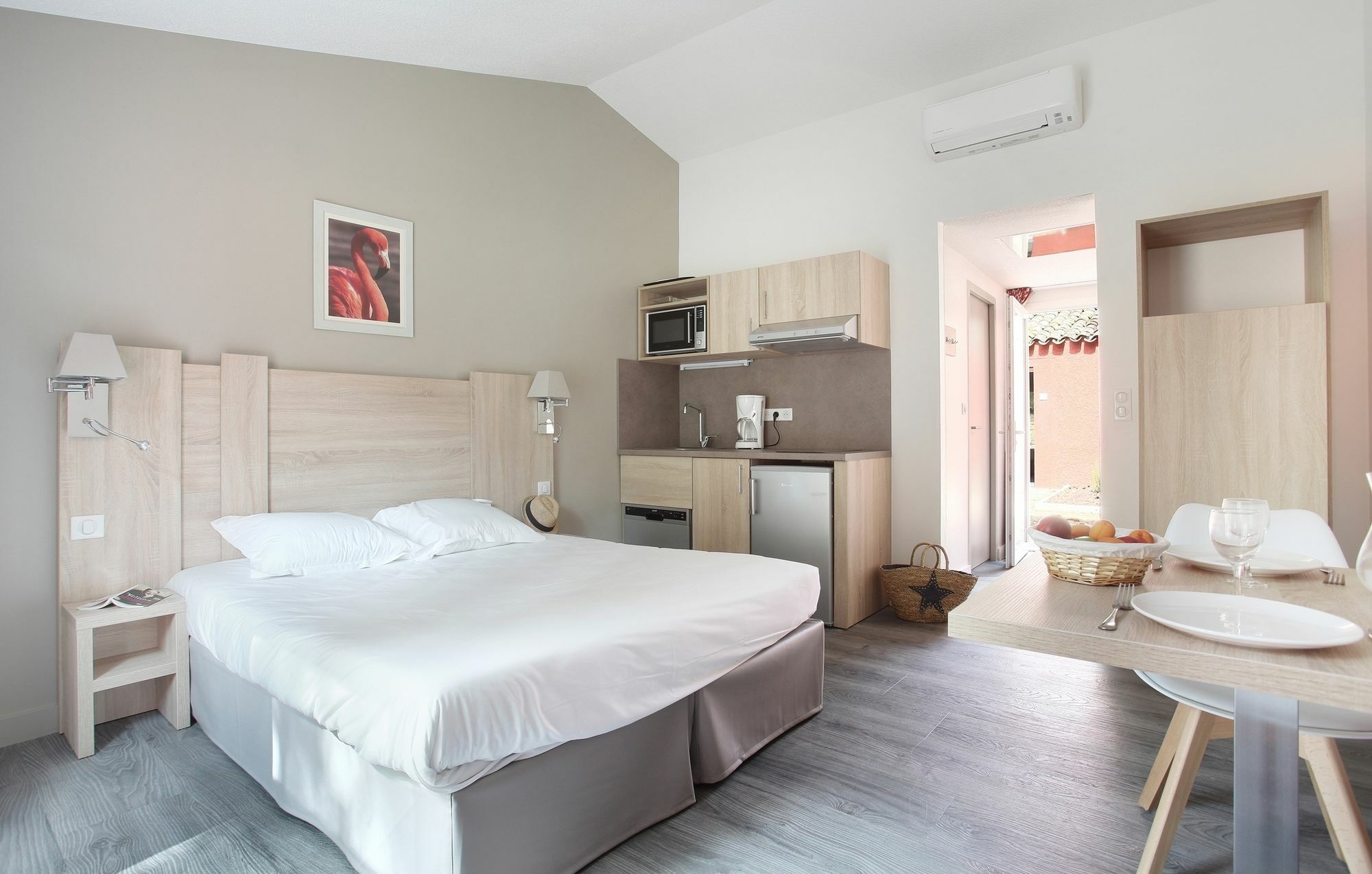 Residence Odalys Le Village Camarguais Les Gardians Arles Exterior photo