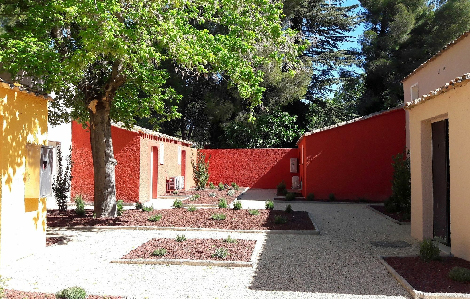 Residence Odalys Le Village Camarguais Les Gardians Arles Exterior photo