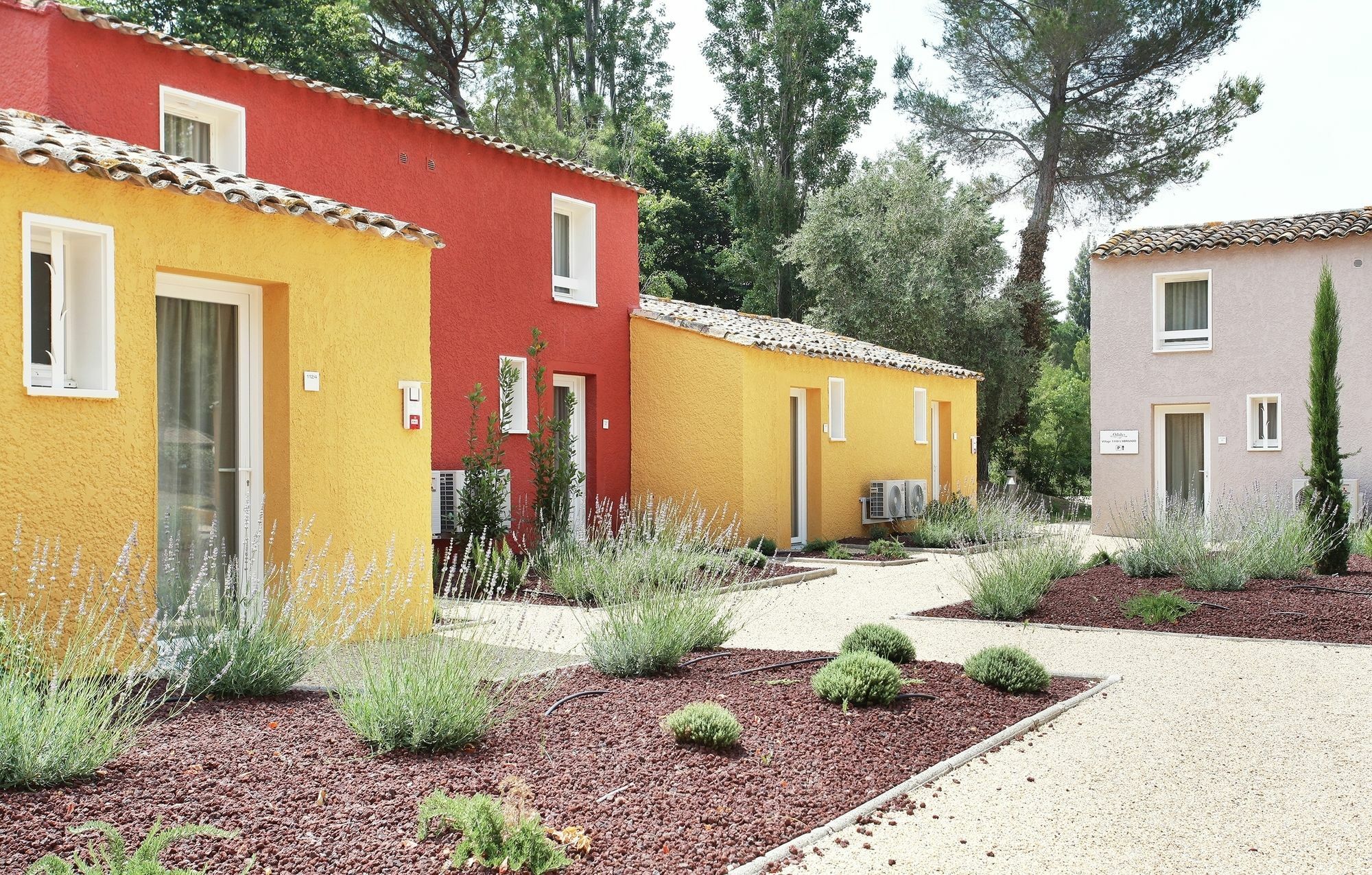 Residence Odalys Le Village Camarguais Les Gardians Arles Exterior photo